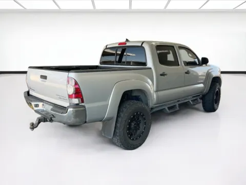 More photos of 2012 Toyota Tacoma PreRunner at KarGenie, CA