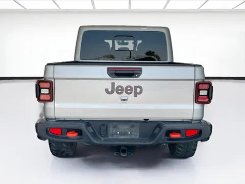 More photos of 2023 Jeep Gladiator Mojave at KarGenie, CA