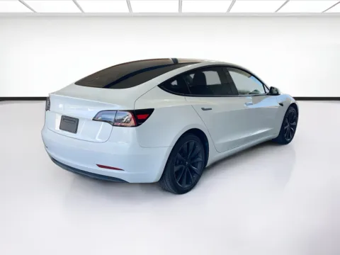 More photos of 2020 Tesla Model 3 Standard at KarGenie, CA