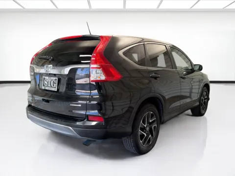 More photos of 2016 Honda CR-V SE at KarGenie, CA