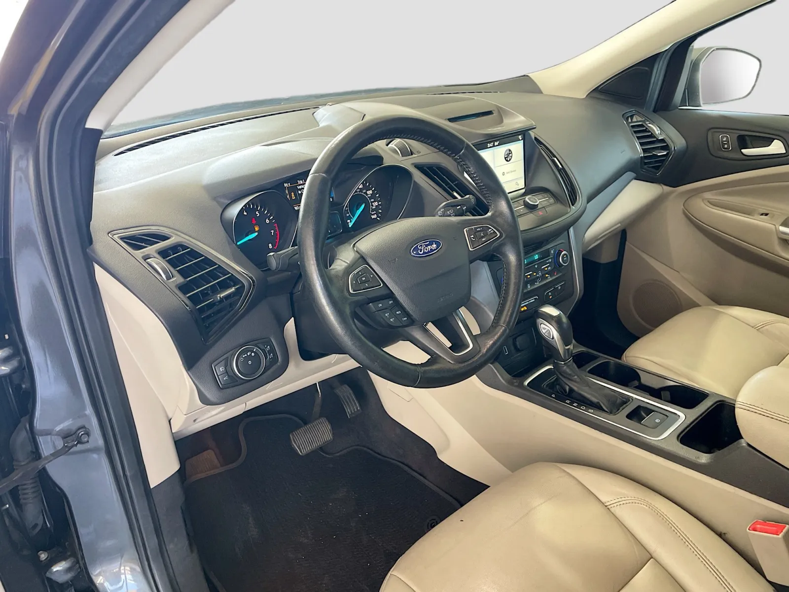 Ford Escape photo 7