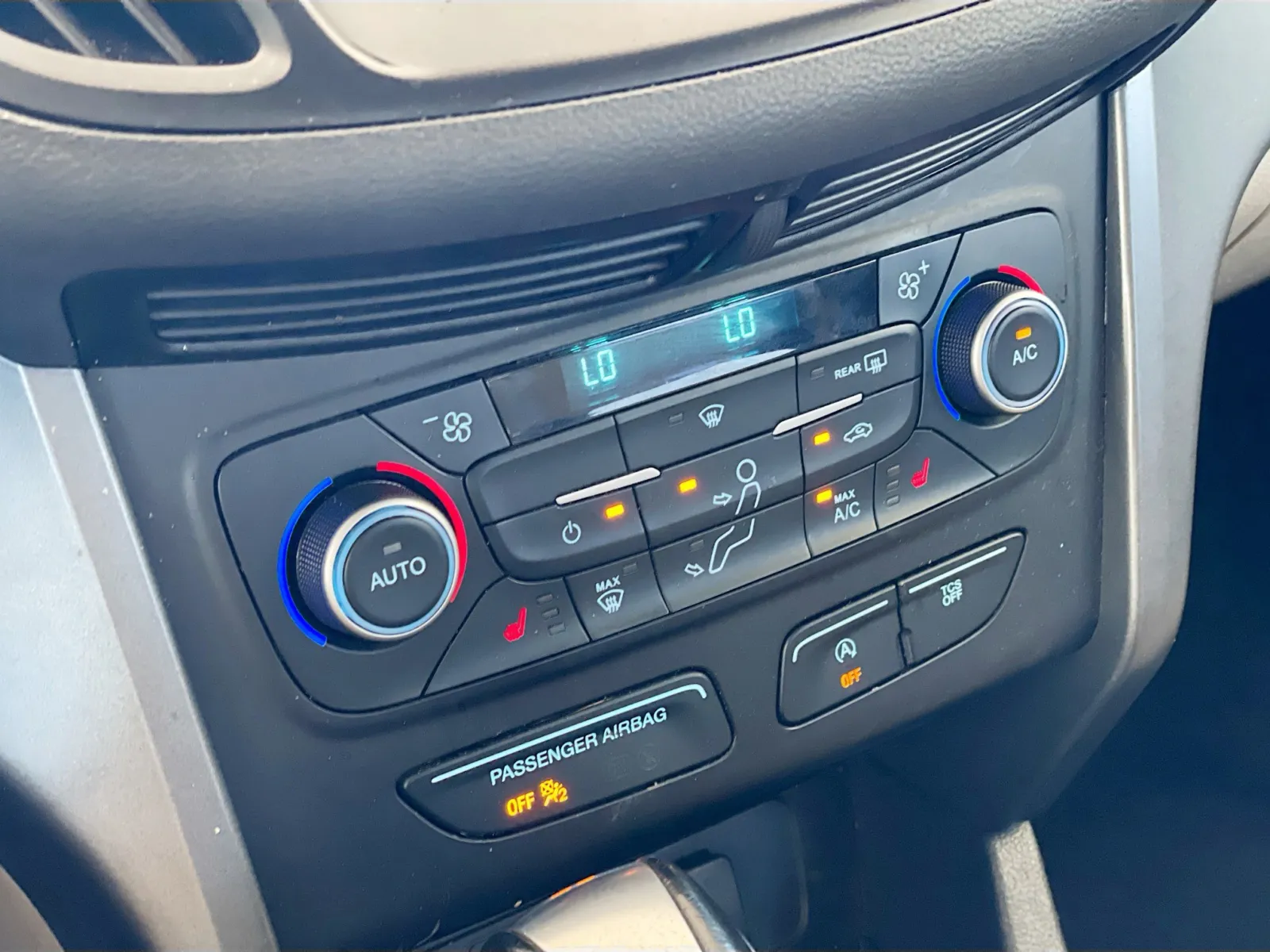 Ford Escape photo 11