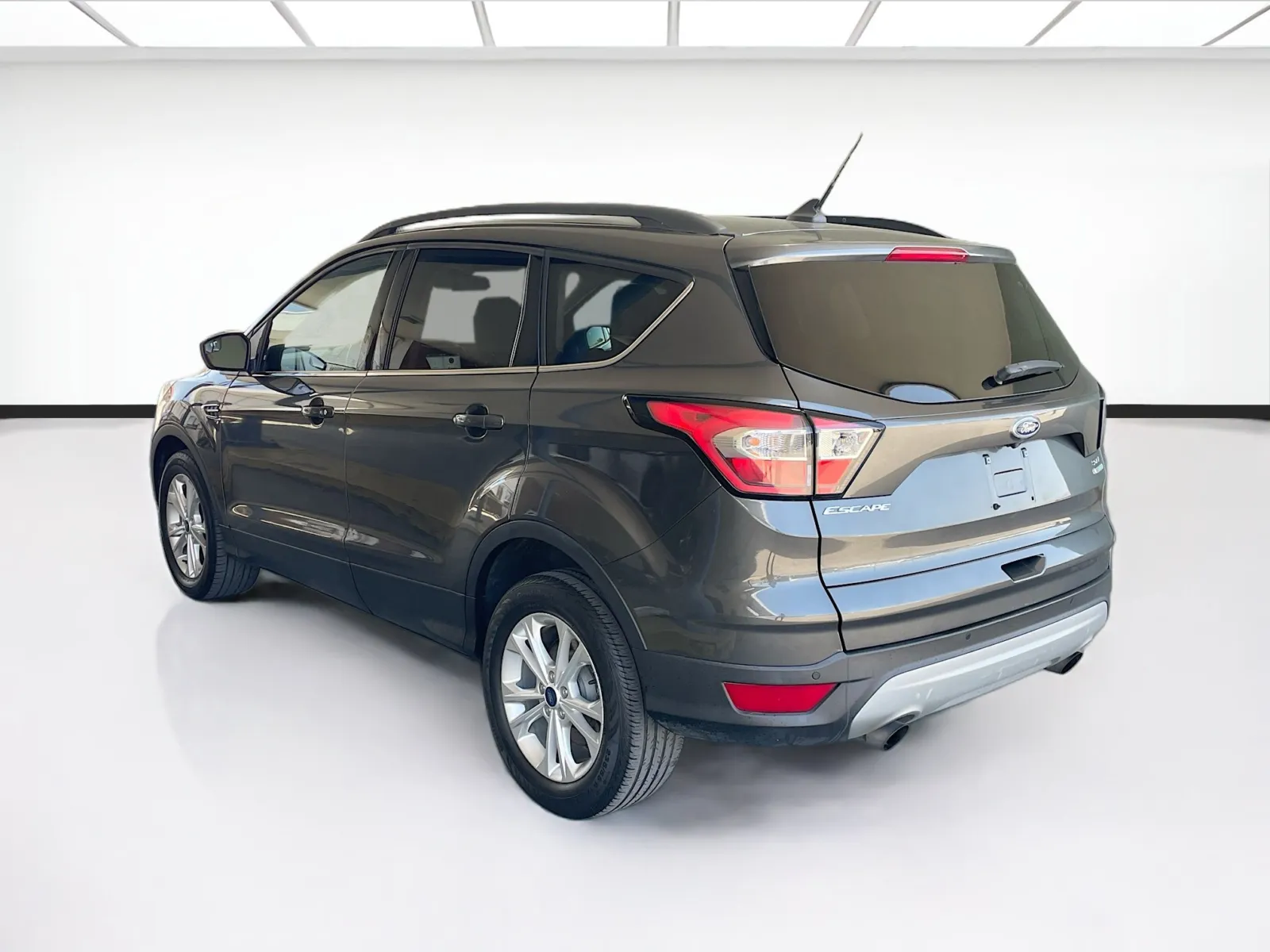 Ford Escape photo 6