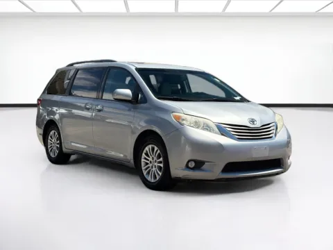 Another view of 2017 Toyota Sienna XLE for sale in Fontana, CA at KarGenie