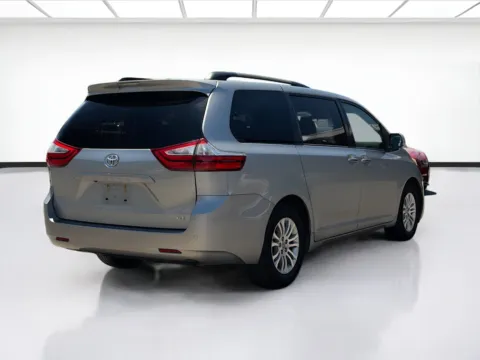 More photos of 2017 Toyota Sienna XLE at KarGenie, CA