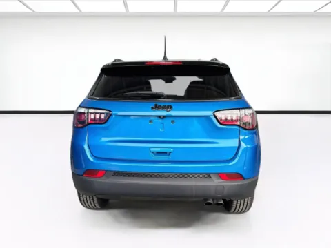 More photos of 2021 Jeep Compass Latitude at KarGenie, CA