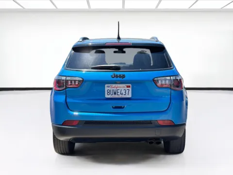 More photos of 2021 Jeep Compass Altitude at KarGenie, CA