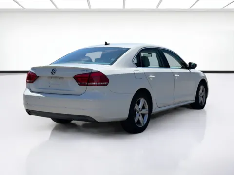 More photos of 2012 Volkswagen Passat TDI SE at KarGenie, CA