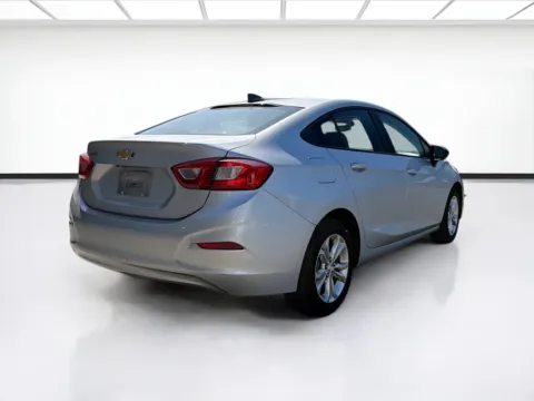 More photos of 2019 Chevrolet Cruze LS at KarGenie, CA
