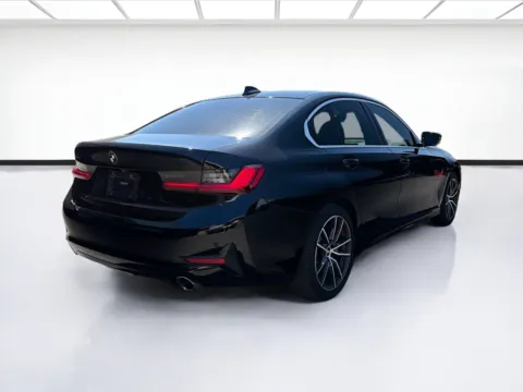 More photos of 2020 BMW 3 Series 330i xDrive at KarGenie, CA