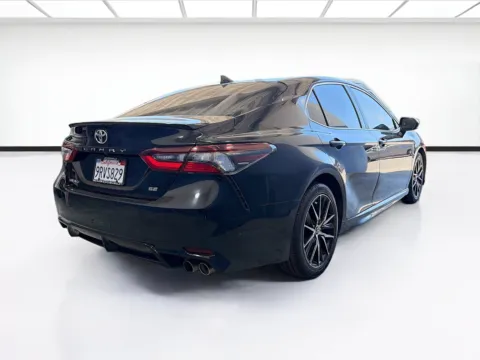 More photos of 2021 Toyota Camry SE at KarGenie, CA