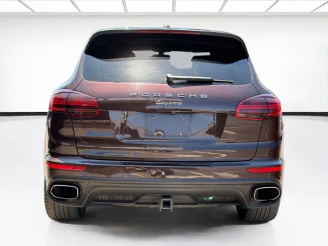 More photos of 2016 Porsche Cayenne at KarGenie, CA