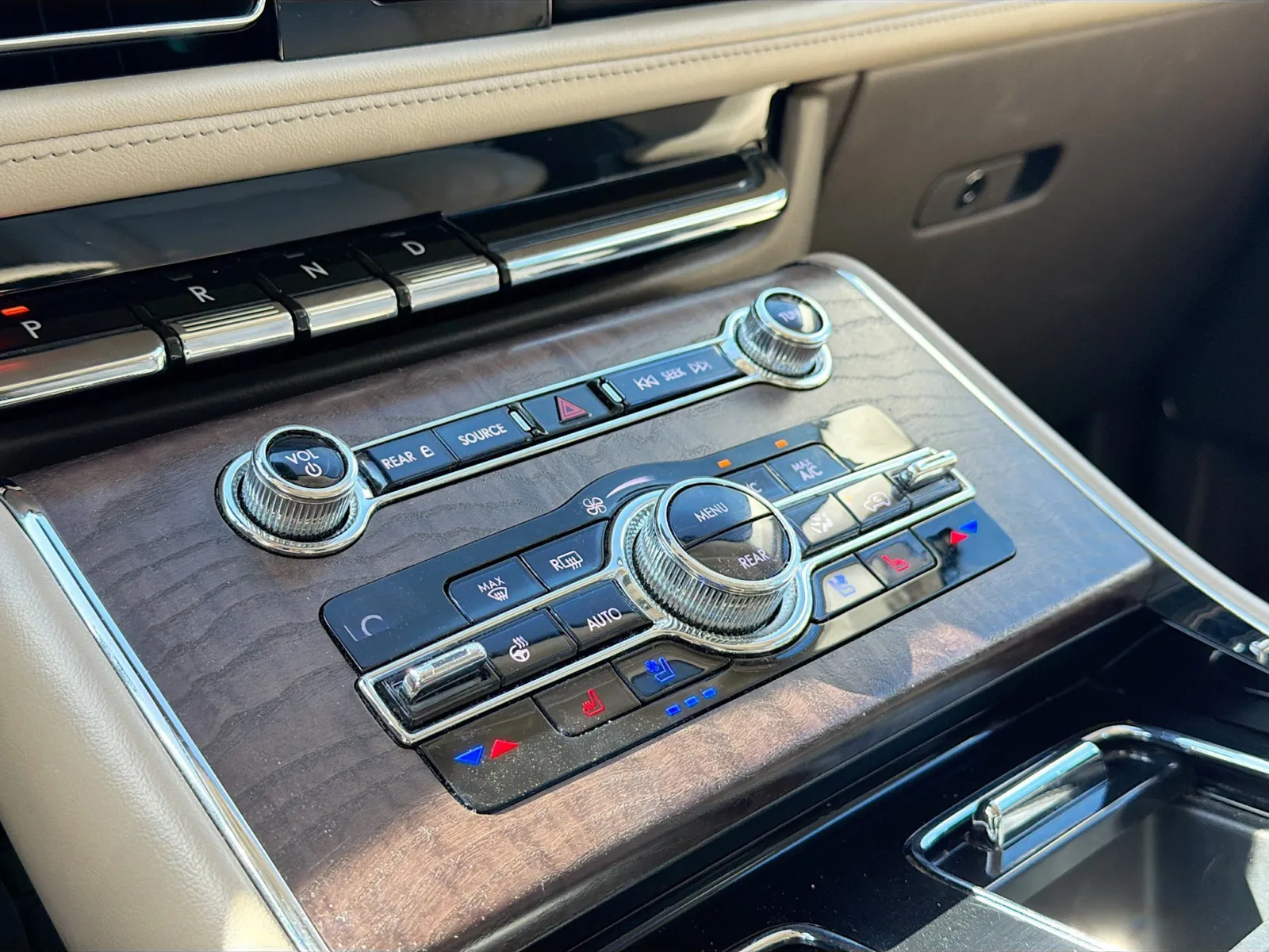 Lincoln Aviator photo 12