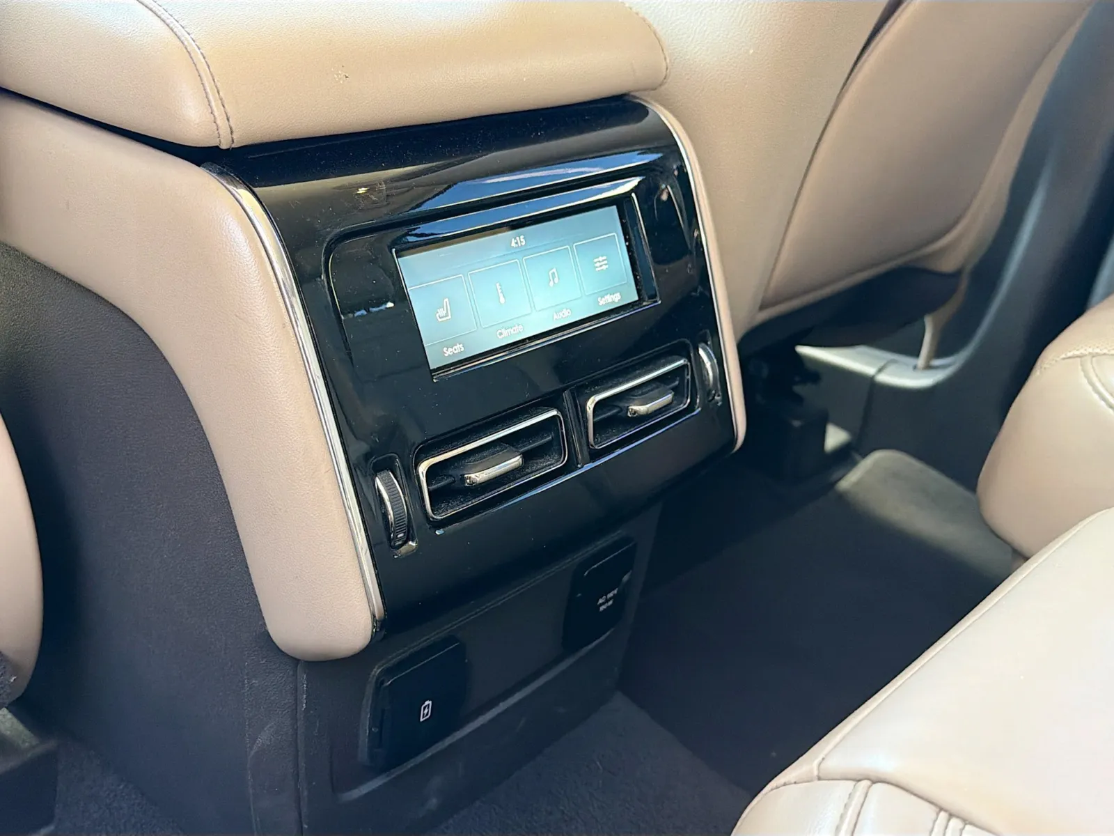 Lincoln Aviator photo 17