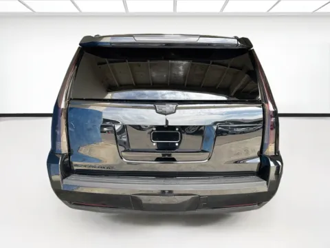 More photos of 2016 Cadillac Escalade ESV Platinum Edition at KarGenie, CA