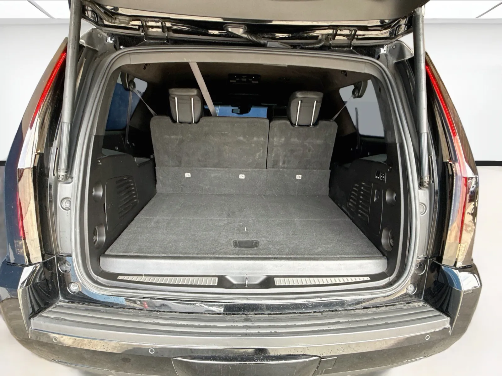 Cadillac Escalade ESV photo 14
