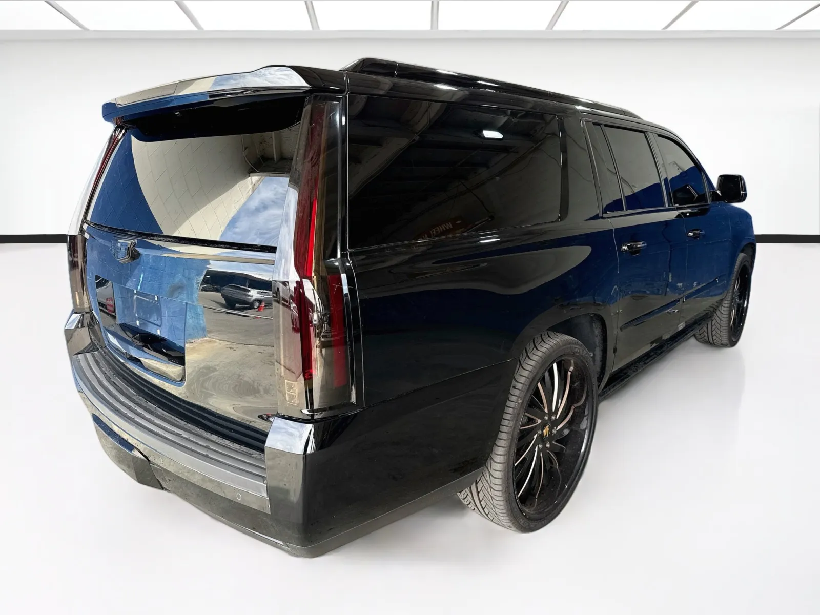 Cadillac Escalade ESV photo 4