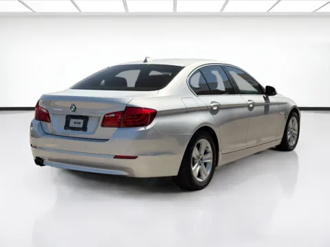 More photos of 2013 BMW 5 Series 528i at KarGenie, CA