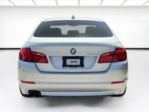 More photos of 2013 BMW 5 Series 528i at KarGenie, CA