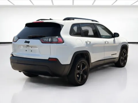 More photos of 2020 Jeep Cherokee Latitude Plus at KarGenie, CA