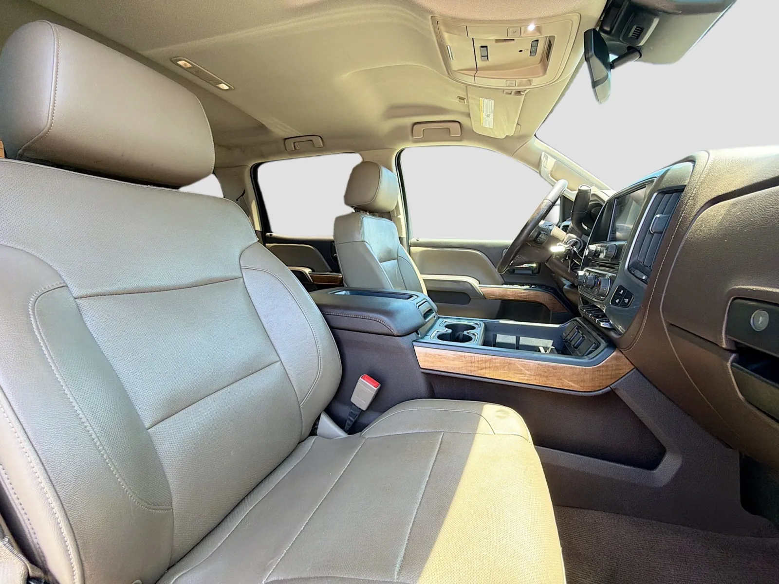 Chevrolet Silverado photo 17