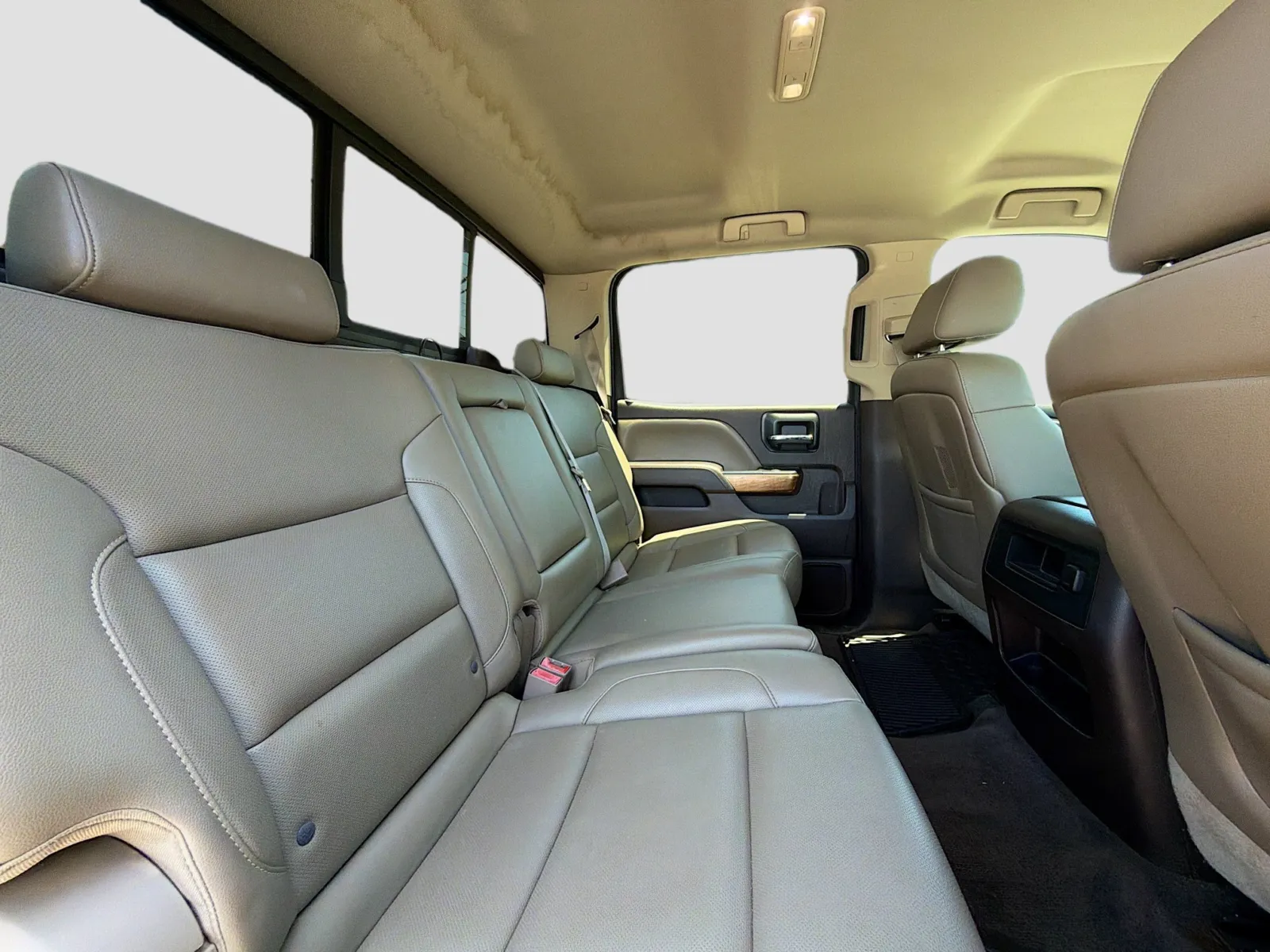 Chevrolet Silverado photo 16