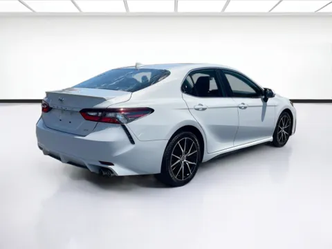 More photos of 2023 Toyota Camry SE at KarGenie, CA