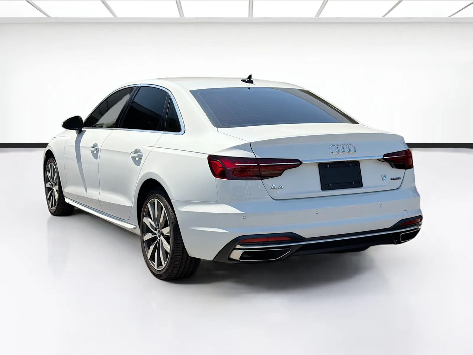 Audi A4 photo 6