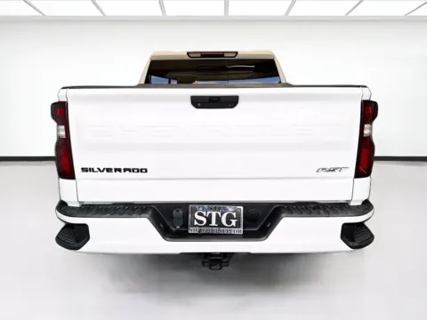 More photos of 2021 Chevrolet Silverado 1500 RST at KarGenie, CA