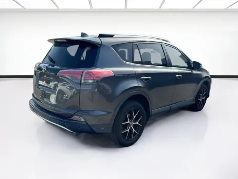 More photos of 2016 Toyota RAV4 SE at KarGenie, CA