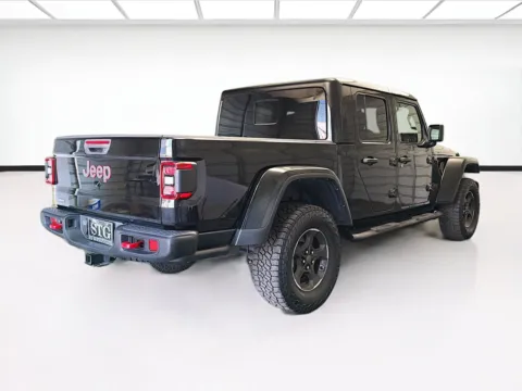 More photos of 2022 Jeep Gladiator Rubicon at KarGenie, CA
