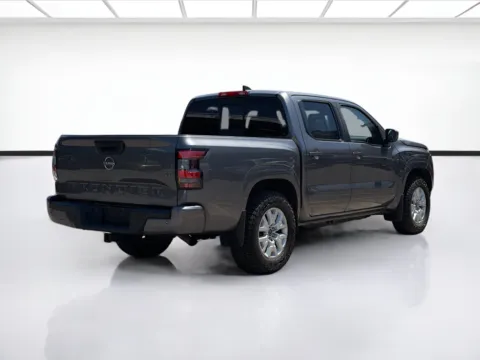 More photos of 2022 Nissan Frontier SV at KarGenie, CA