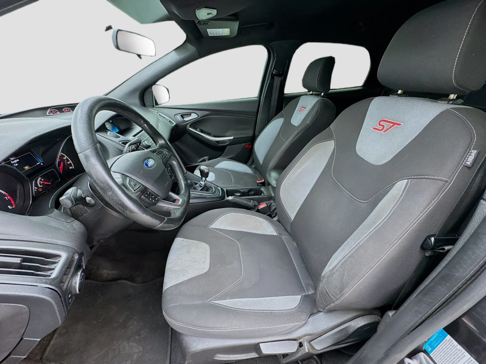 Ford Focus photo 13