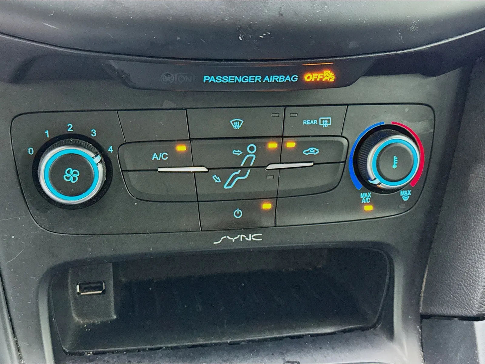 Ford Focus photo 12