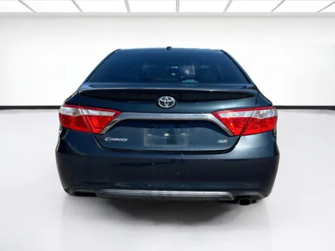 More photos of 2016 Toyota Camry SE at KarGenie, CA