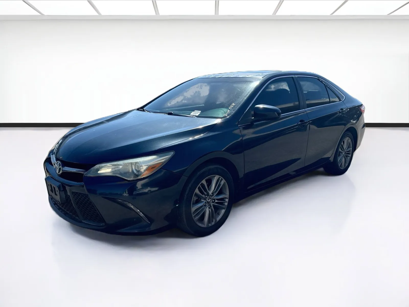 Gray 2016 Toyota Camry SE for sale in Fontana, CA