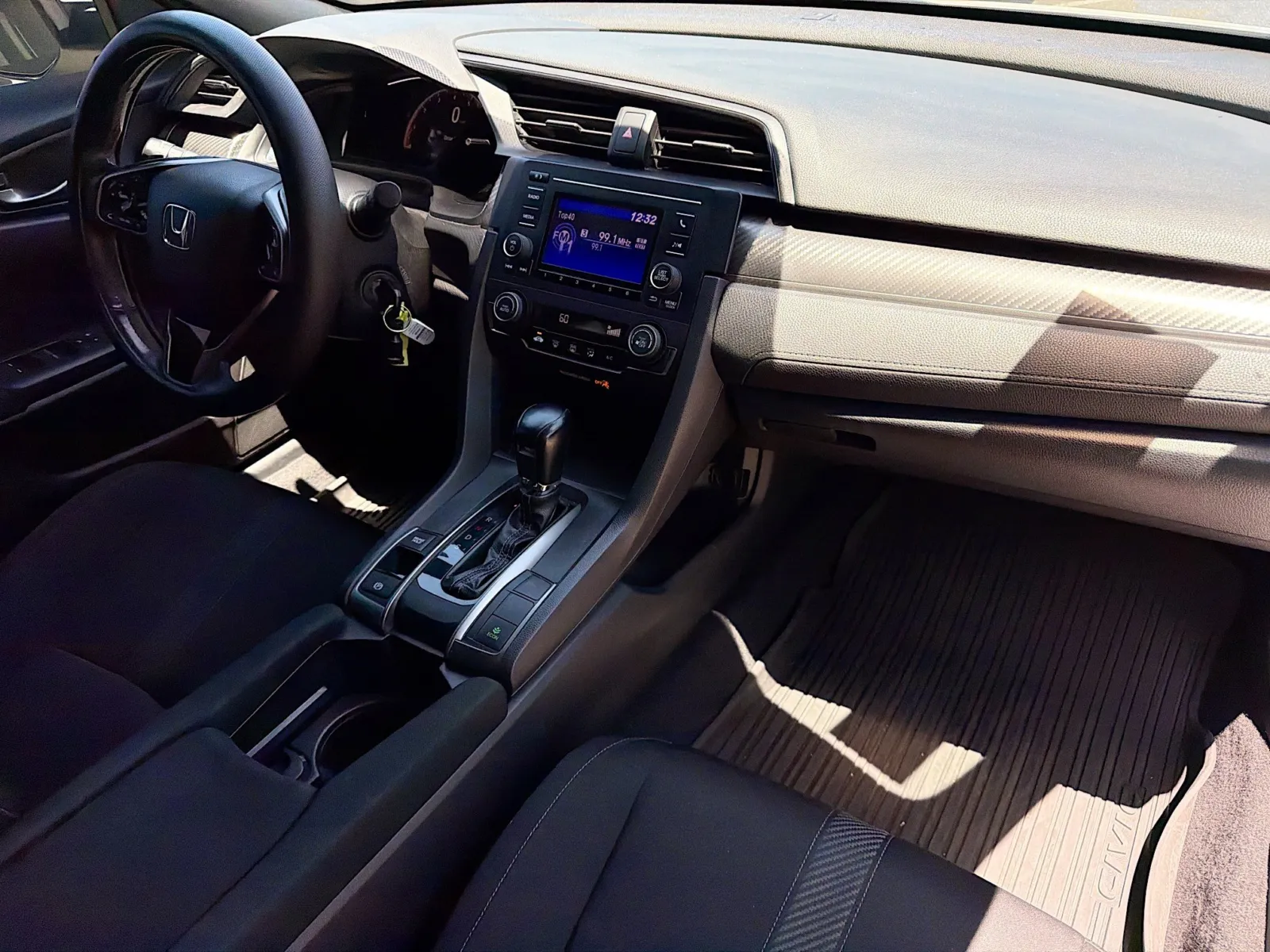 Honda Civic photo 12