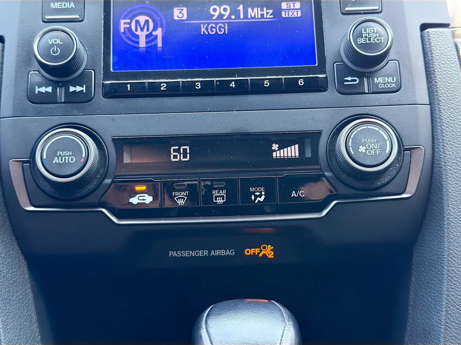 Honda Civic photo 10