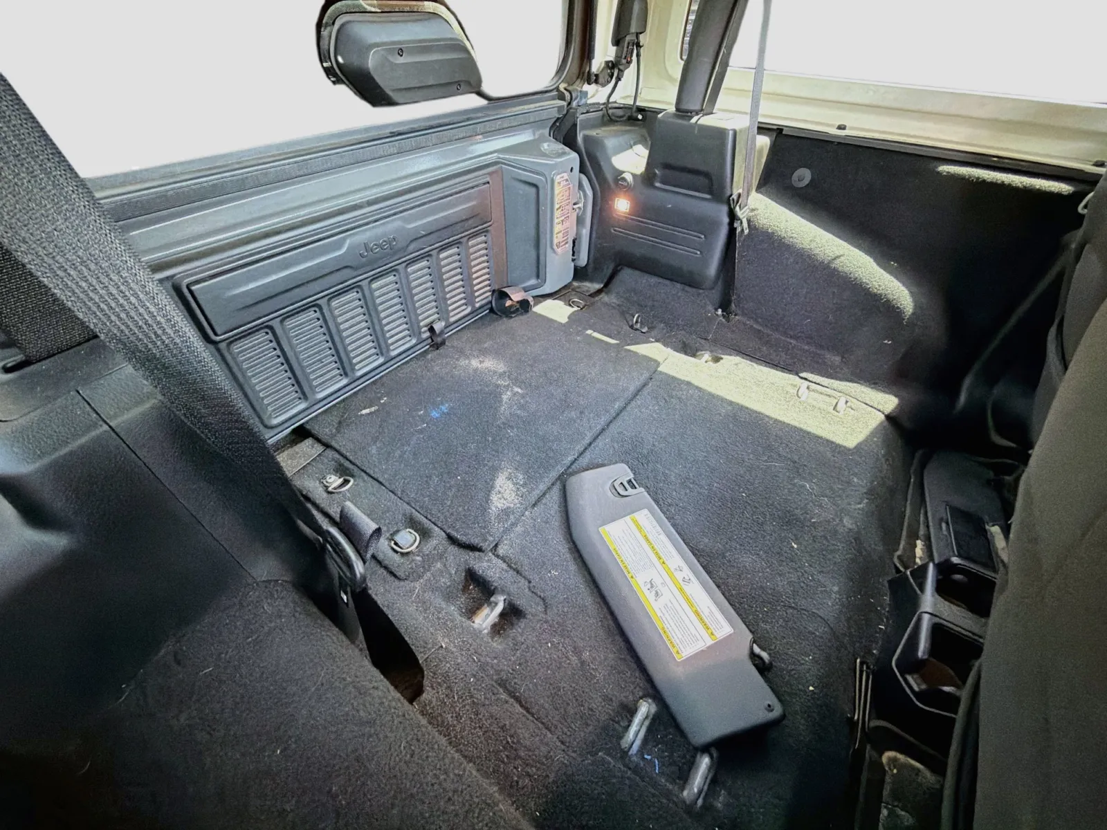 Jeep Wrangler photo 13