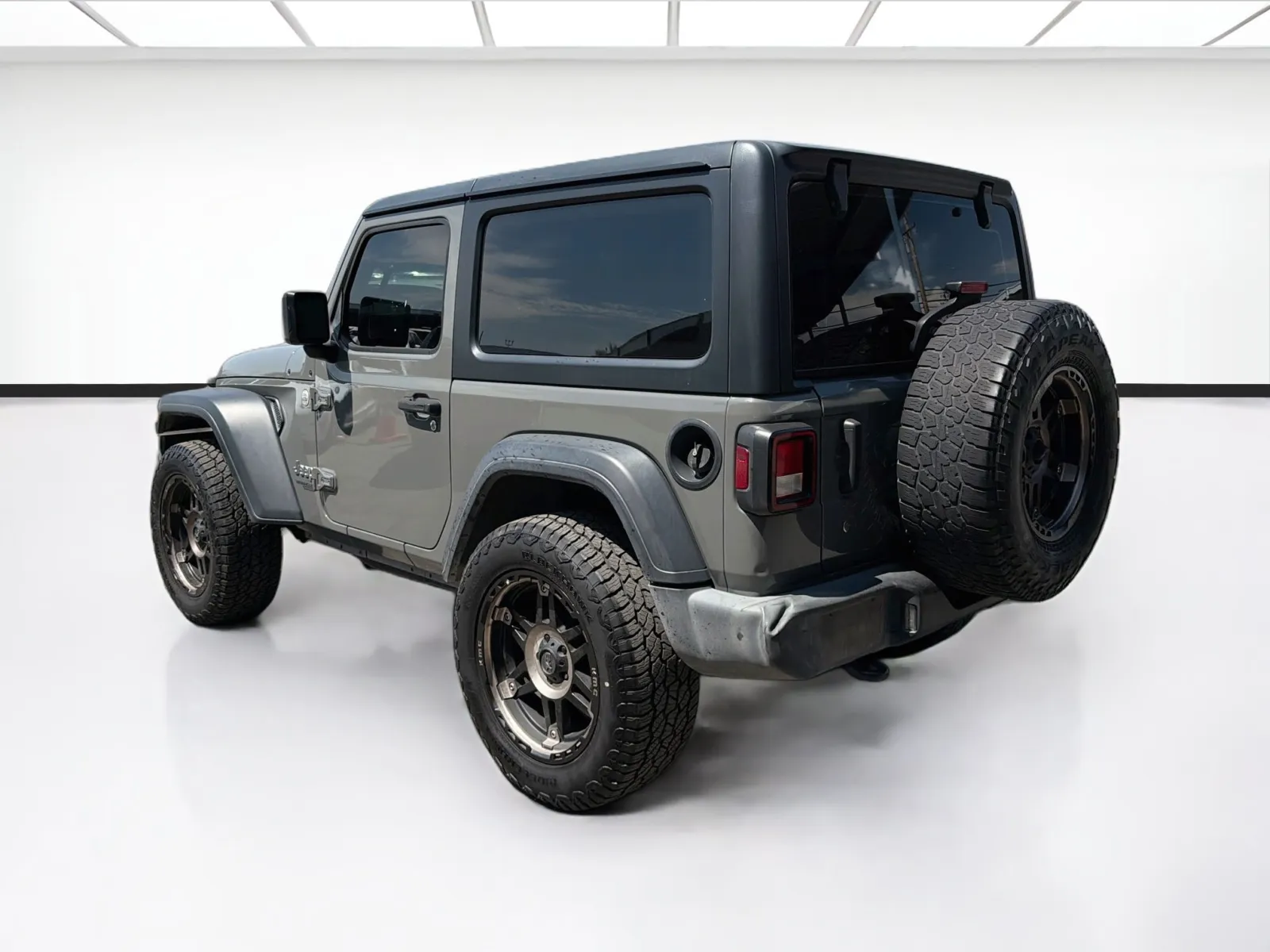 Jeep Wrangler photo 6