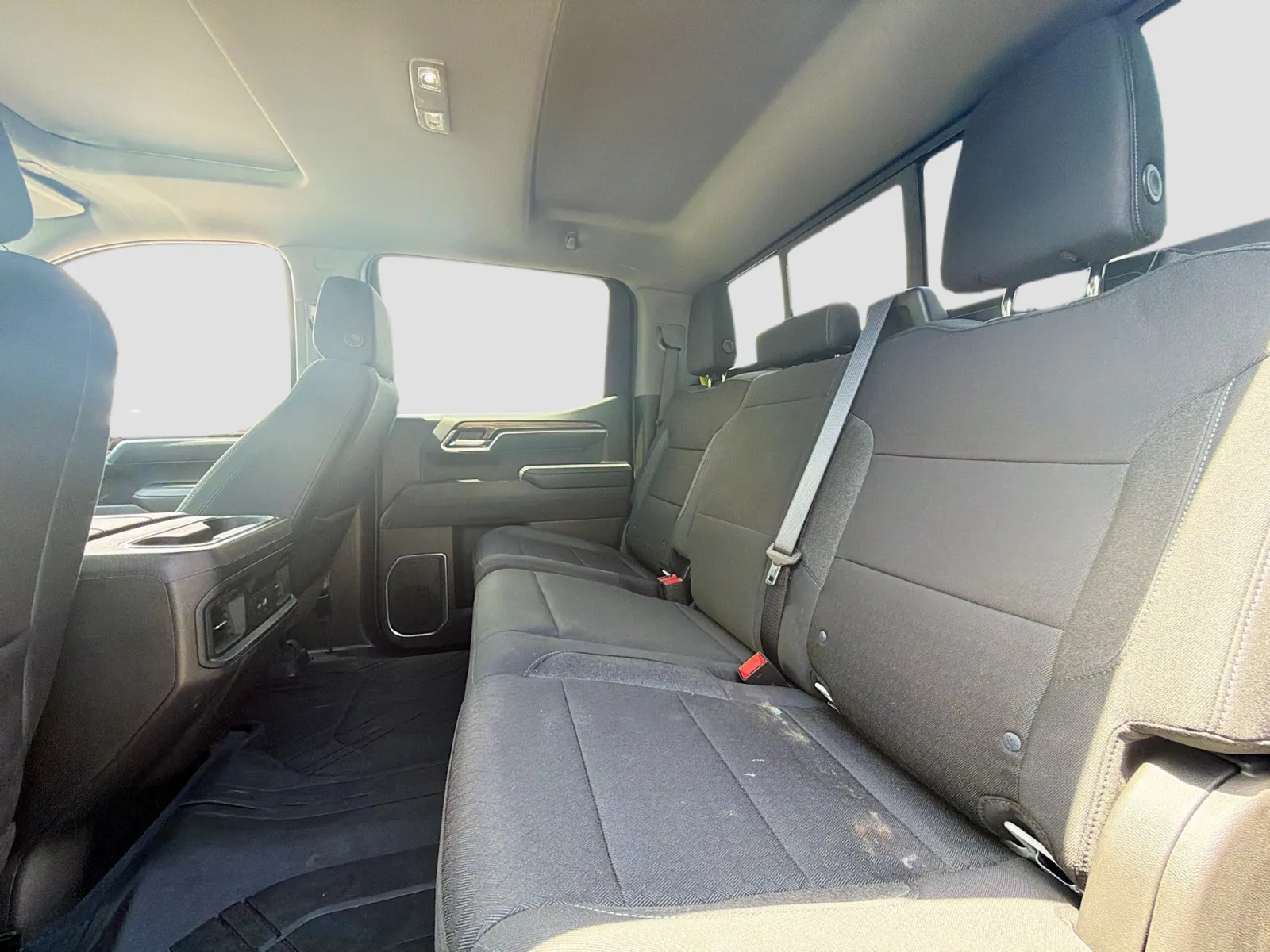 Chevrolet Silverado photo 17