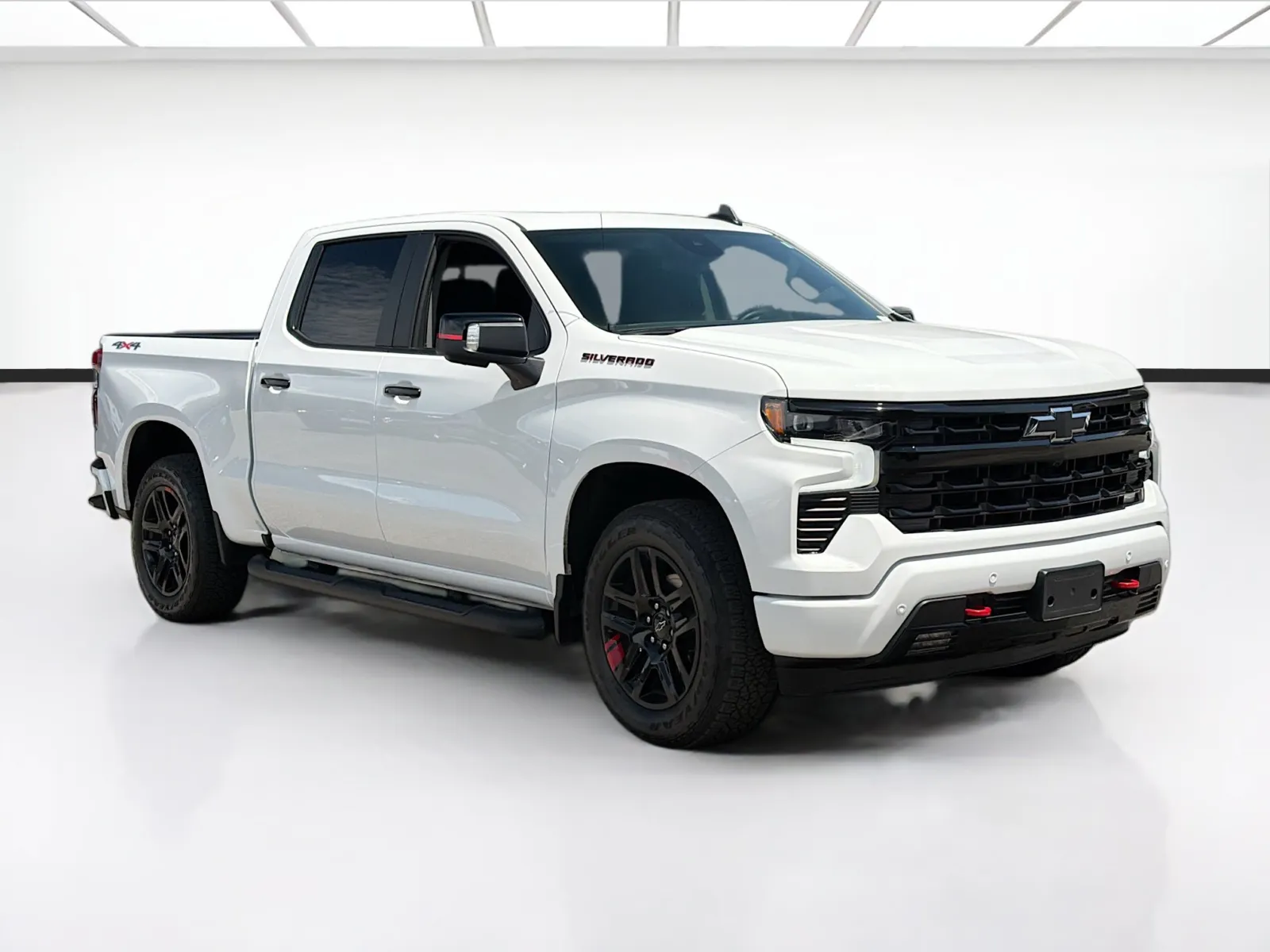 Chevrolet Silverado photo 3