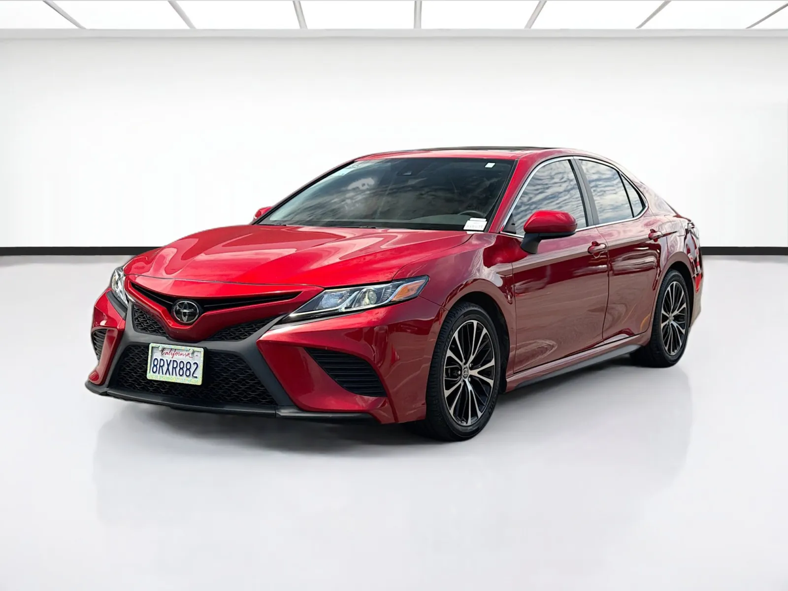 Red 2020 Toyota Camry SE for sale in Fontana, CA