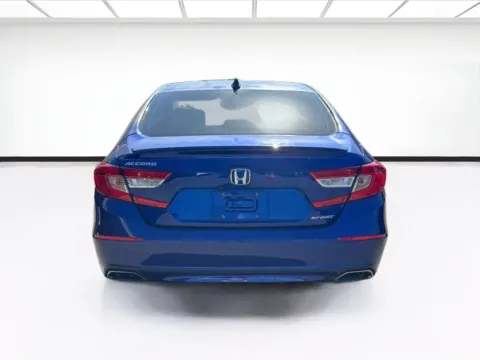 More photos of 2018 Honda Accord Sedan Sport at KarGenie, CA