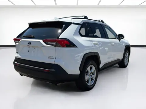 More photos of 2020 Toyota RAV4 XLE at KarGenie, CA