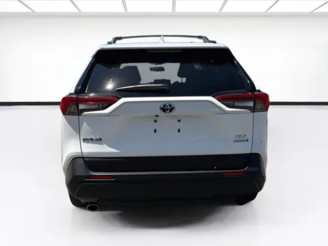 More photos of 2020 Toyota RAV4 XLE at KarGenie, CA