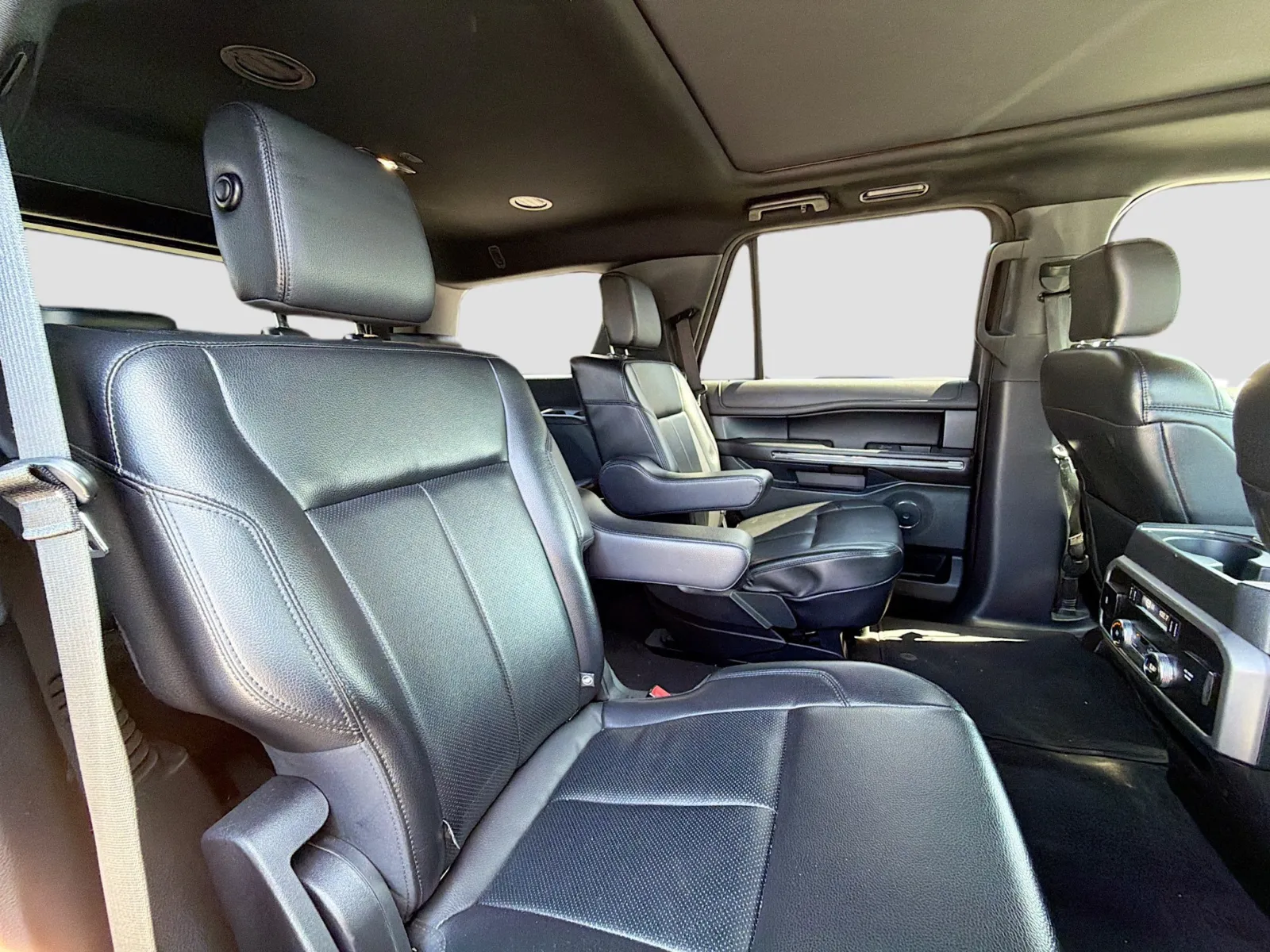 Ford Expedition photo 20
