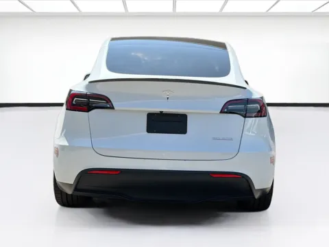 More photos of 2023 Tesla Model Y Performance at KarGenie, CA