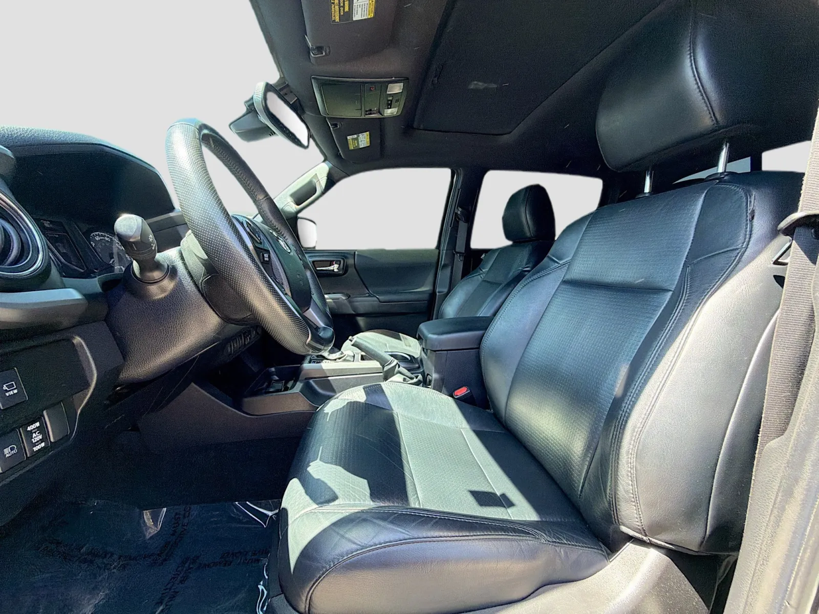 Toyota Tacoma photo 14