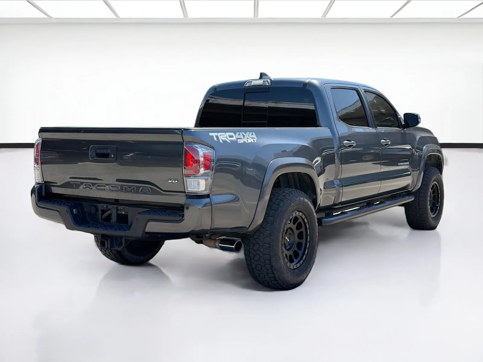 Toyota Tacoma photo 4